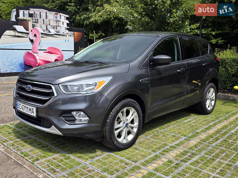 Внедорожник / Кроссовер Ford Escape 2017 в Львове
