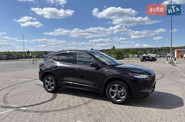 Внедорожник / Кроссовер Ford Escape 2023 в 