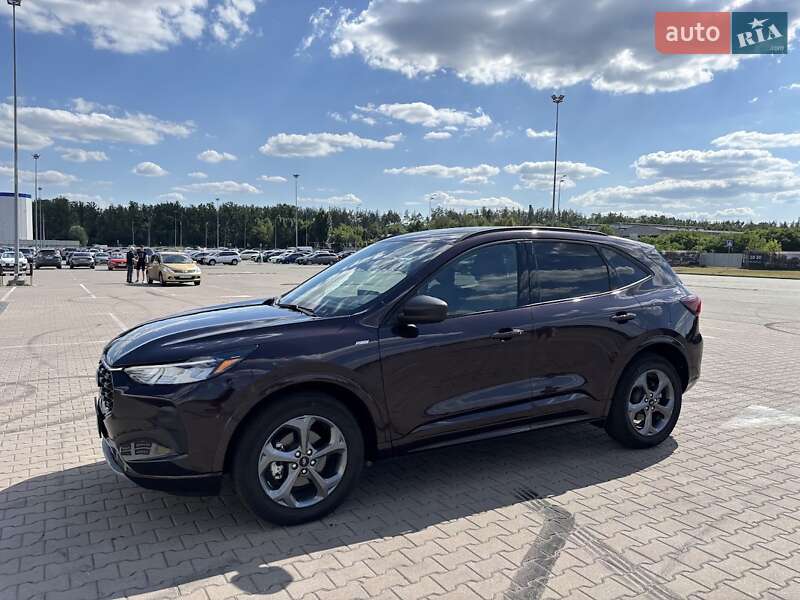Внедорожник / Кроссовер Ford Escape 2023 в Киеве
