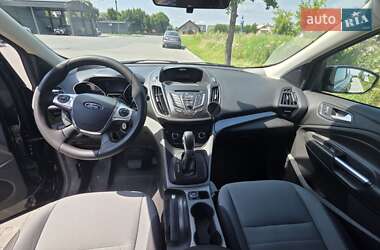 Внедорожник / Кроссовер Ford Escape 2015 в 