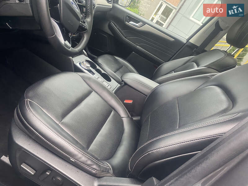 Внедорожник / Кроссовер Ford Escape 2021 в Чернигове