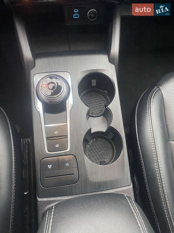 Внедорожник / Кроссовер Ford Escape 2021 в Чернигове