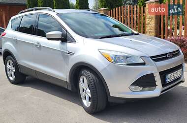 Внедорожник / Кроссовер Ford Escape 2015 в 
