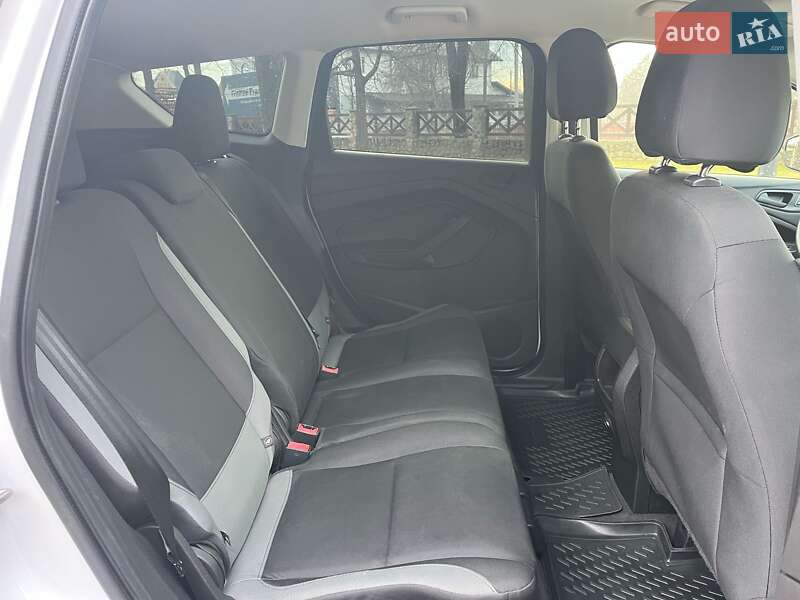Внедорожник / Кроссовер Ford Escape 2014 в Брошневе-Осаде