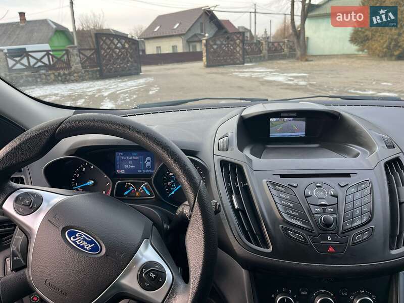 Внедорожник / Кроссовер Ford Escape 2014 в Брошневе-Осаде