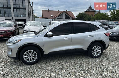 Внедорожник / Кроссовер Ford Escape 2020 в 