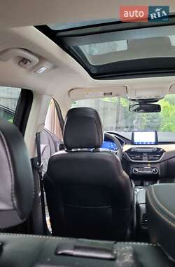 Внедорожник / Кроссовер Ford Escape 2022 в 