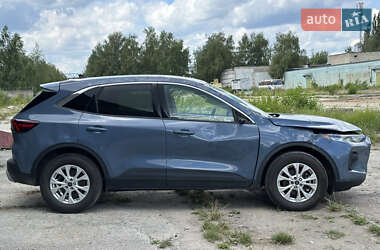 Внедорожник / Кроссовер Ford Escape 2024 в 