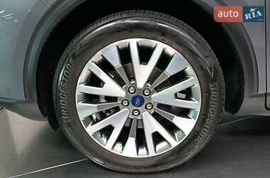 Внедорожник / Кроссовер Ford Escape 2022 в 