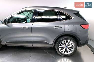 Внедорожник / Кроссовер Ford Escape 2022 в 