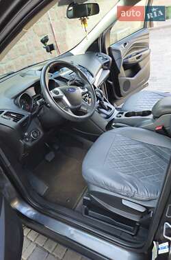 Внедорожник / Кроссовер Ford Escape 2014 в 