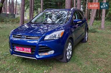 Внедорожник / Кроссовер Ford Escape 2016 в Дубно