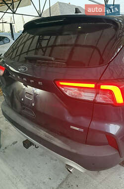 Внедорожник / Кроссовер Ford Escape 2020 в 