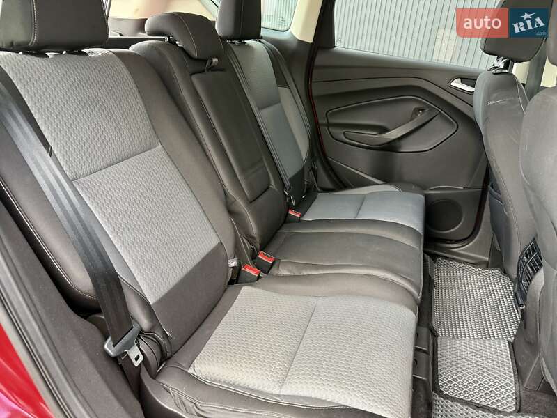 Внедорожник / Кроссовер Ford Escape 2017 в Киеве