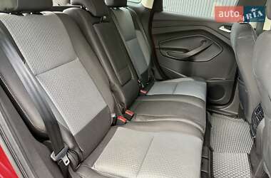 Внедорожник / Кроссовер Ford Escape 2017 в 