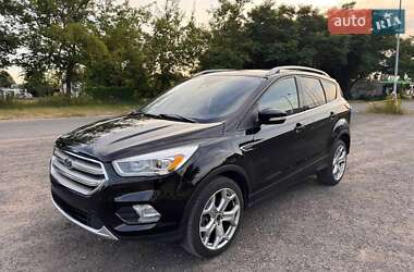 Внедорожник / Кроссовер Ford Escape 2019 в 