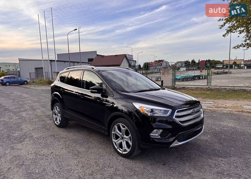 Внедорожник / Кроссовер Ford Escape 2019 в Жовкве