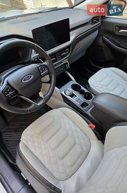 Внедорожник / Кроссовер Ford Escape 2023 в 