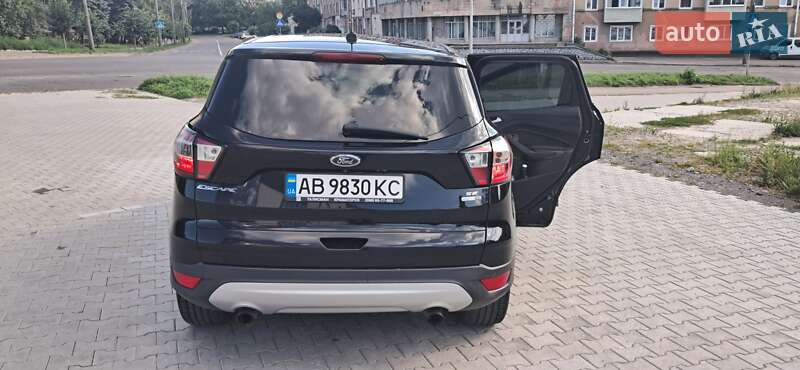 Позашляховик / Кросовер Ford Escape 2016 в Одесі