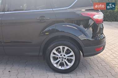 Внедорожник / Кроссовер Ford Escape 2016 в 
