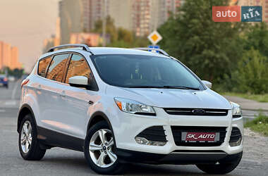 Внедорожник / Кроссовер Ford Escape 2014 в 