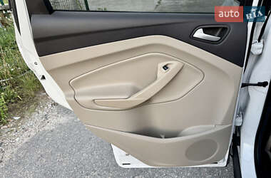 Внедорожник / Кроссовер Ford Escape 2014 в 