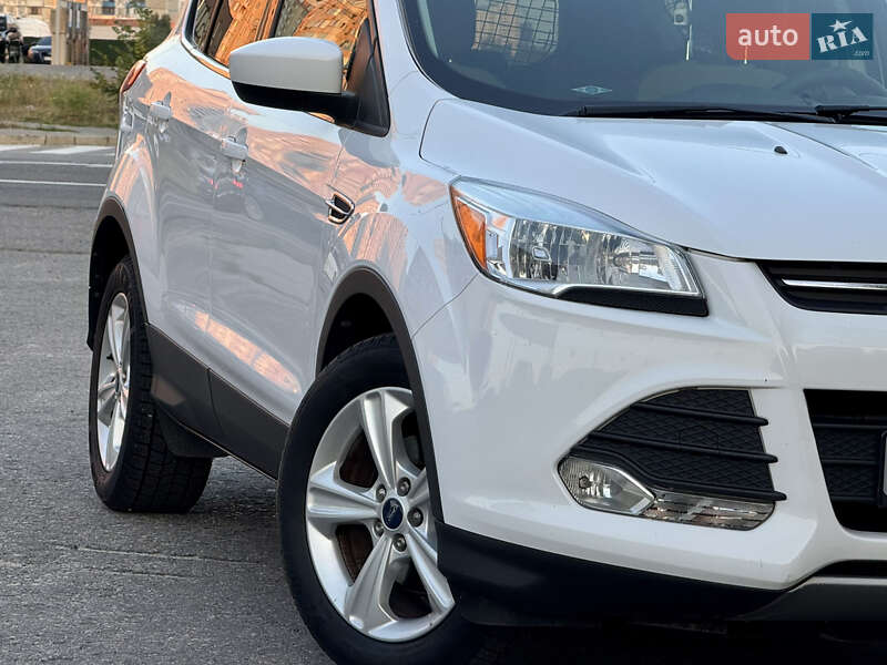 Внедорожник / Кроссовер Ford Escape 2014 в Киеве