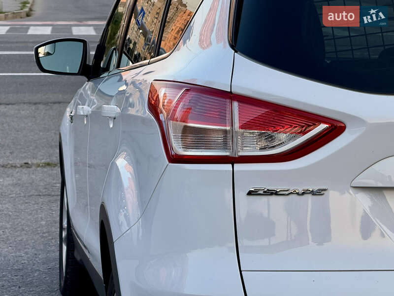 Внедорожник / Кроссовер Ford Escape 2014 в Киеве