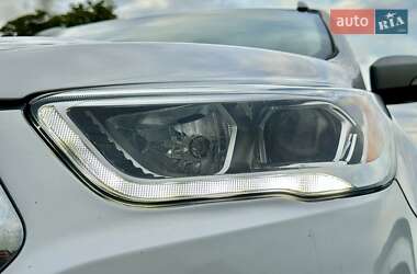 Внедорожник / Кроссовер Ford Escape 2016 в 