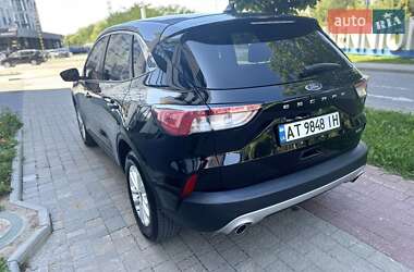 Внедорожник / Кроссовер Ford Escape 2022 в 