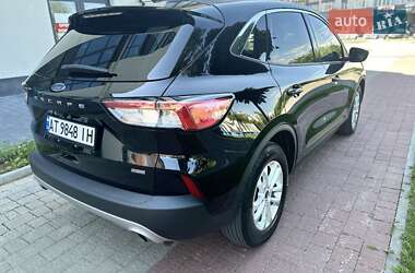 Внедорожник / Кроссовер Ford Escape 2022 в 
