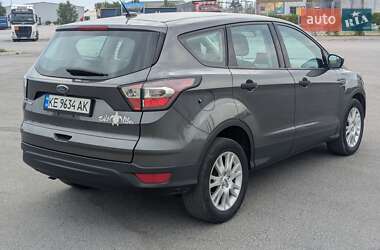 Внедорожник / Кроссовер Ford Escape 2017 в 