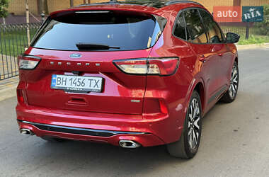 Внедорожник / Кроссовер Ford Escape 2020 в 