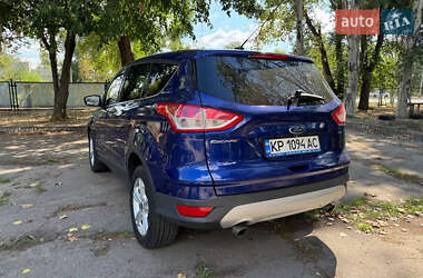 Внедорожник / Кроссовер Ford Escape 2016 в 
