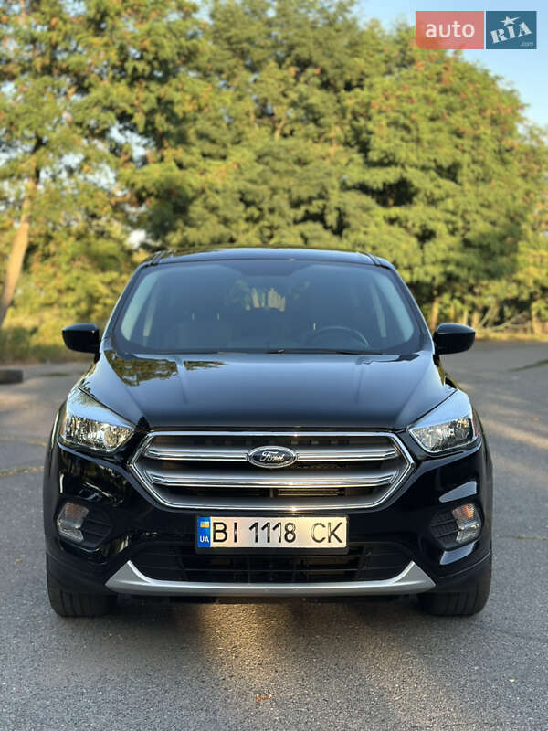 Внедорожник / Кроссовер Ford Escape 2017 в Лубнах