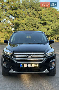 Внедорожник / Кроссовер Ford Escape 2017 в 