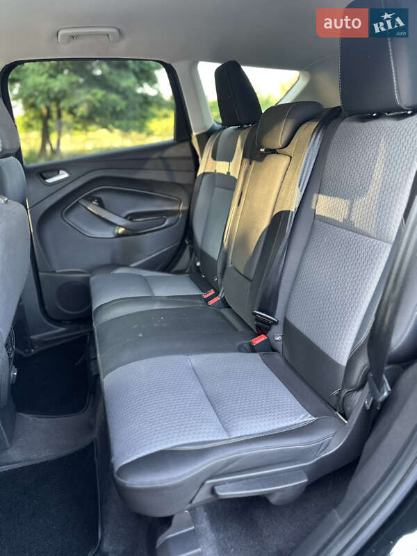 Внедорожник / Кроссовер Ford Escape 2017 в Лубнах