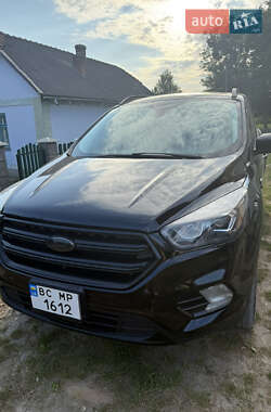 Внедорожник / Кроссовер Ford Escape 2017 в Бережанах