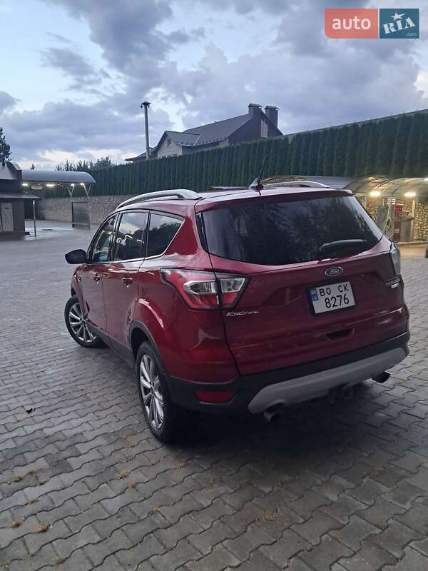 Внедорожник / Кроссовер Ford Escape 2018 в Подволочиске