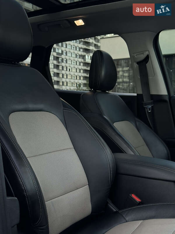 Внедорожник / Кроссовер Ford Escape 2021 в Киеве
