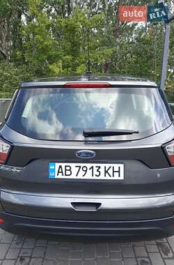 Внедорожник / Кроссовер Ford Escape 2017 в 