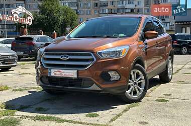 Внедорожник / Кроссовер Ford Escape 2016 в 