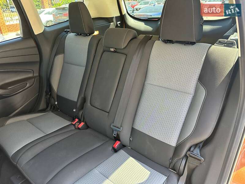 Внедорожник / Кроссовер Ford Escape 2016 в Одессе