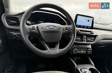 Внедорожник / Кроссовер Ford Escape 2021 в 