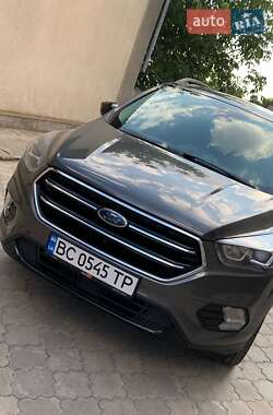 Внедорожник / Кроссовер Ford Escape 2017 в Березанке