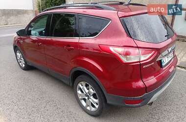 Внедорожник / Кроссовер Ford Escape 2013 в 