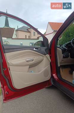 Внедорожник / Кроссовер Ford Escape 2013 в 