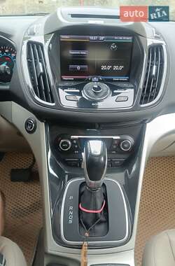 Внедорожник / Кроссовер Ford Escape 2013 в 