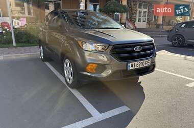 Внедорожник / Кроссовер Ford Escape 2018 в 