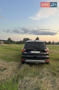 Внедорожник / Кроссовер Ford Escape 2016 в 